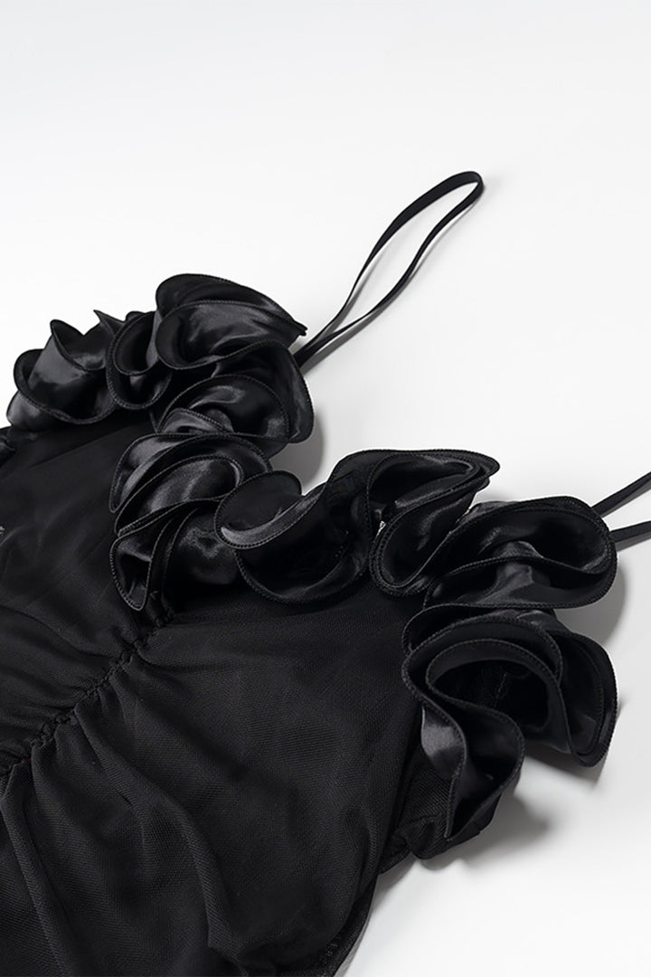 Nora Rüschen-Midi-Kleid aus gerafftem Mesh Silhouette - KYMA