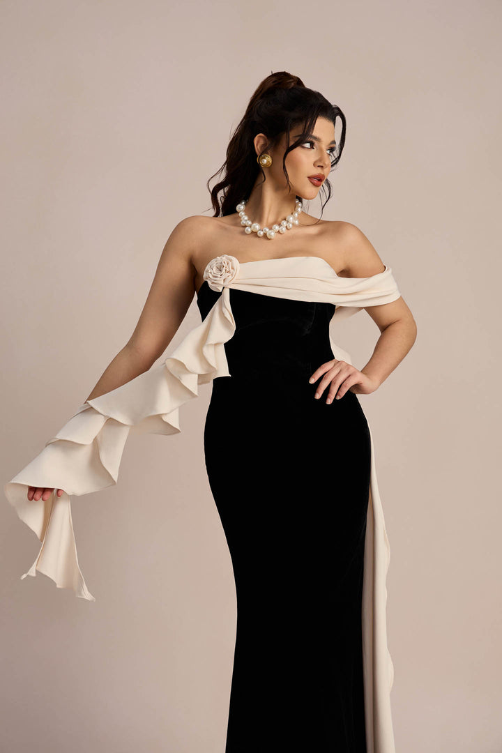 Ophelia trägerloses Schleifen-Maxikleid Modelansicht