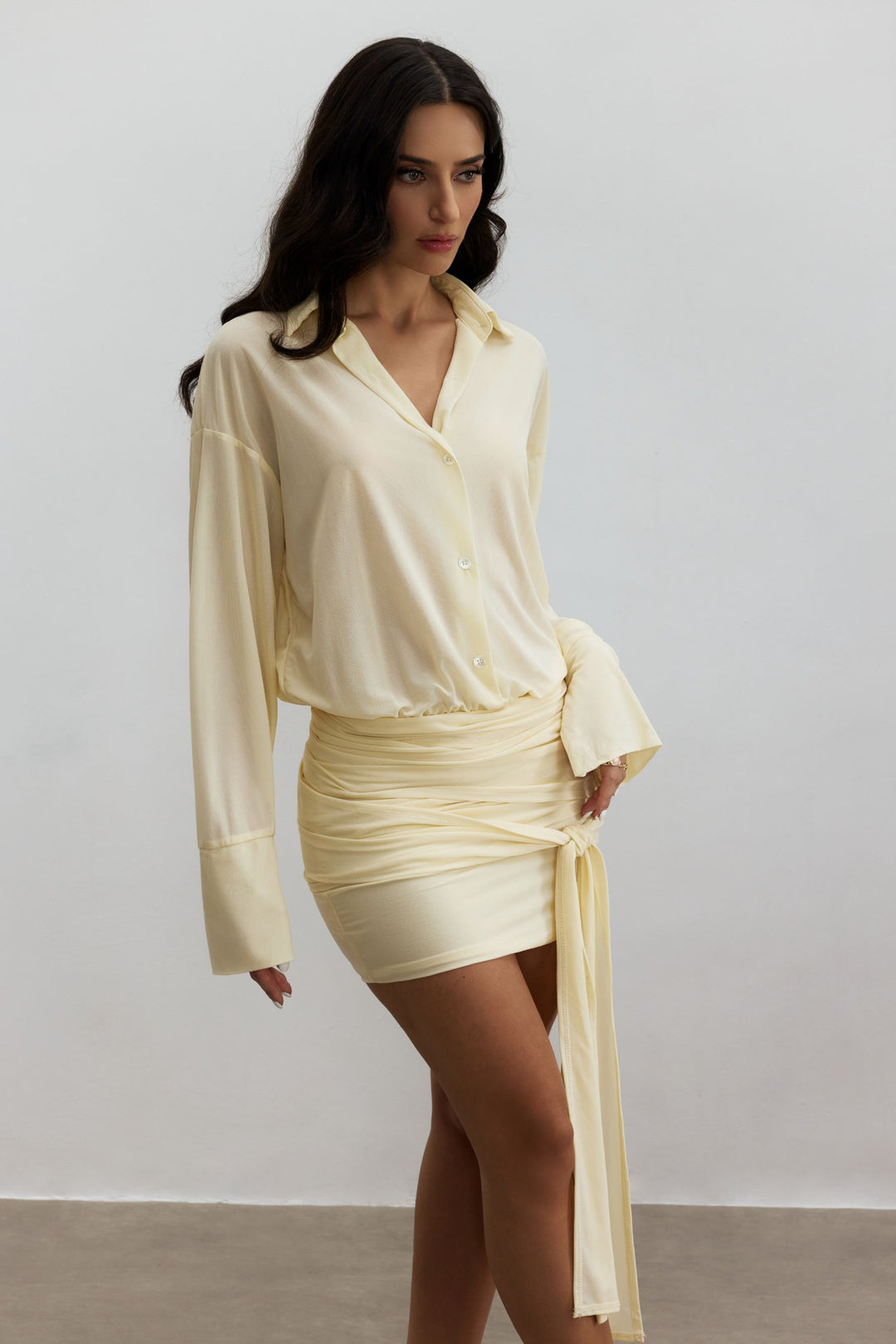Sandy gerafftes Mini-Hemdblusenkleid vorne