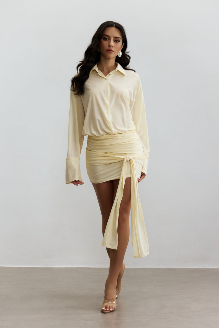 Sandy gerafftes Mini-Hemdblusenkleid Rückseite