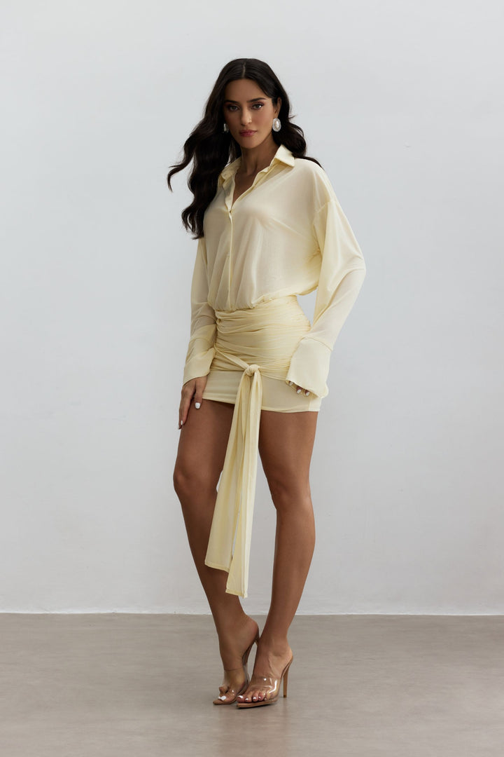 Sandy gerafftes Mini-Hemdblusenkleid Outfit Idee