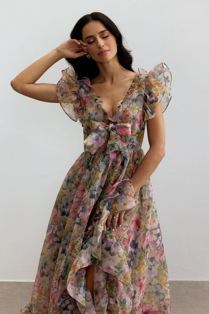 Detail der Rüschen am Sarah Maxikleid - KYMA