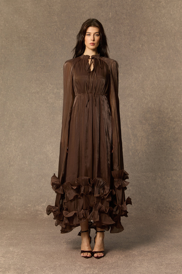 Shirley Cape Effect Rüschen Midikleid Modellansicht 8 - KYMA
