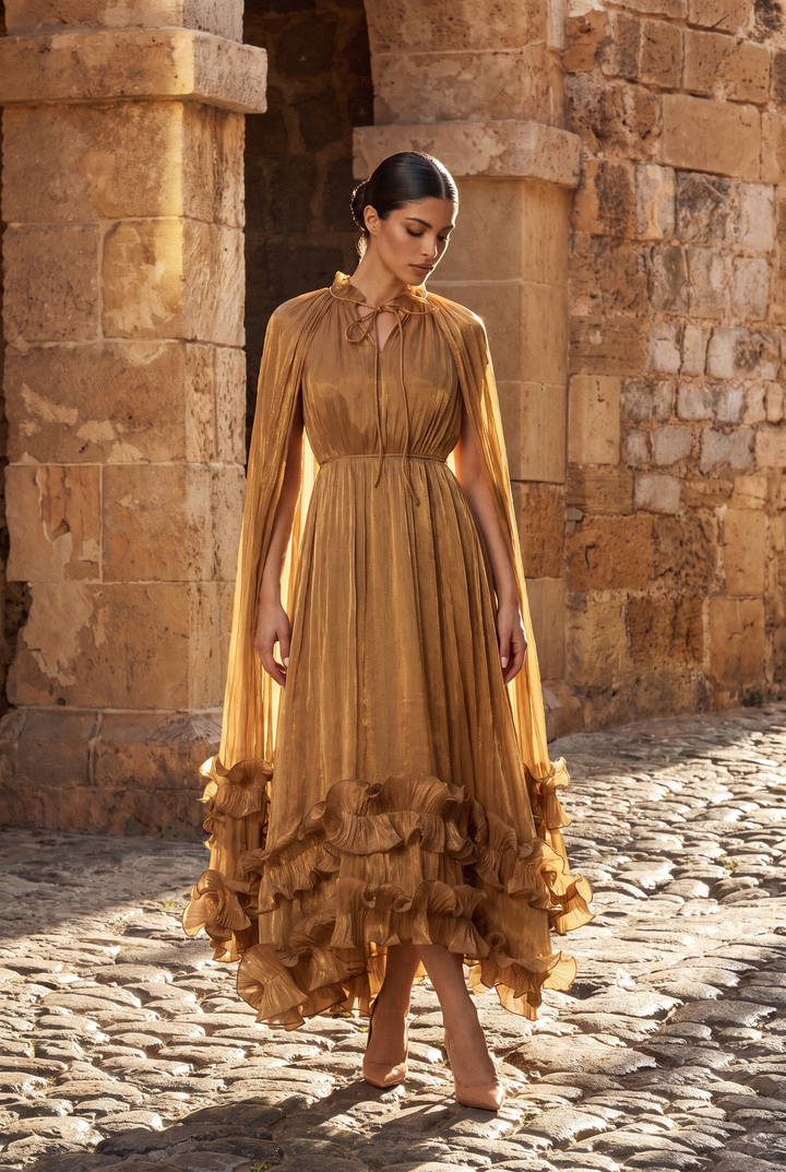 Shirley Cape Effect Rüschen Midikleid Rückansicht - KYMA