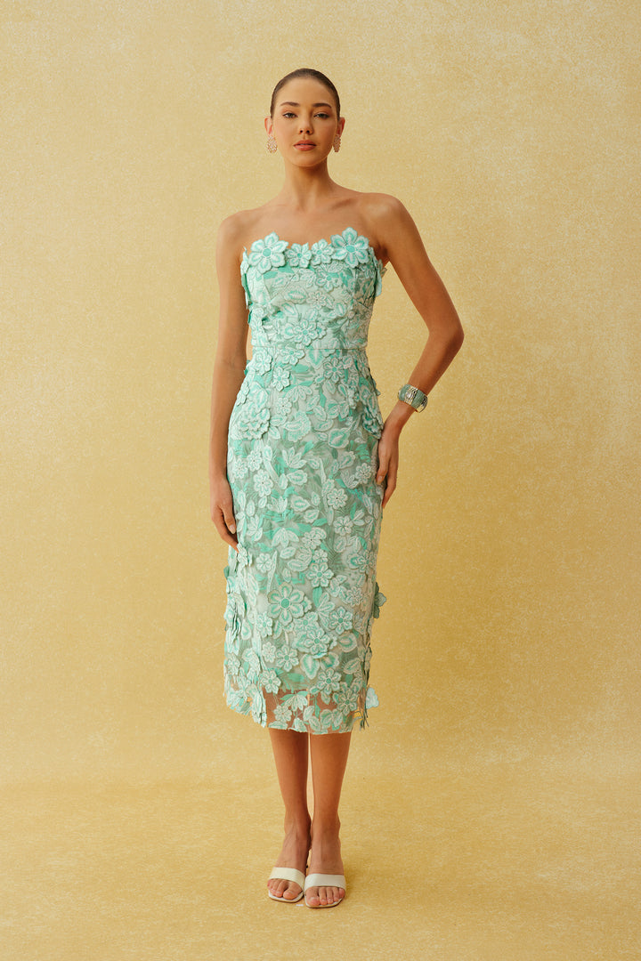 Spezielle Einladung mintgrünes trägerloses Midikleid mit Blumenstickerei Vorderansicht