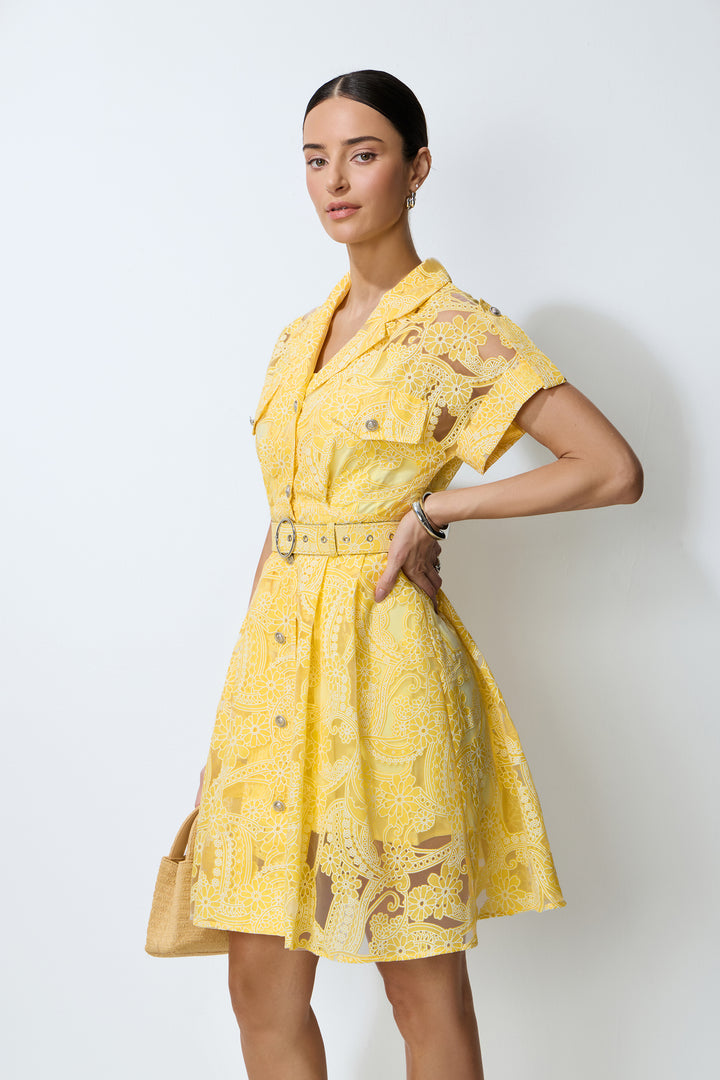 Süßes Blumen-Spitzenkleid in Gelb – KYMA