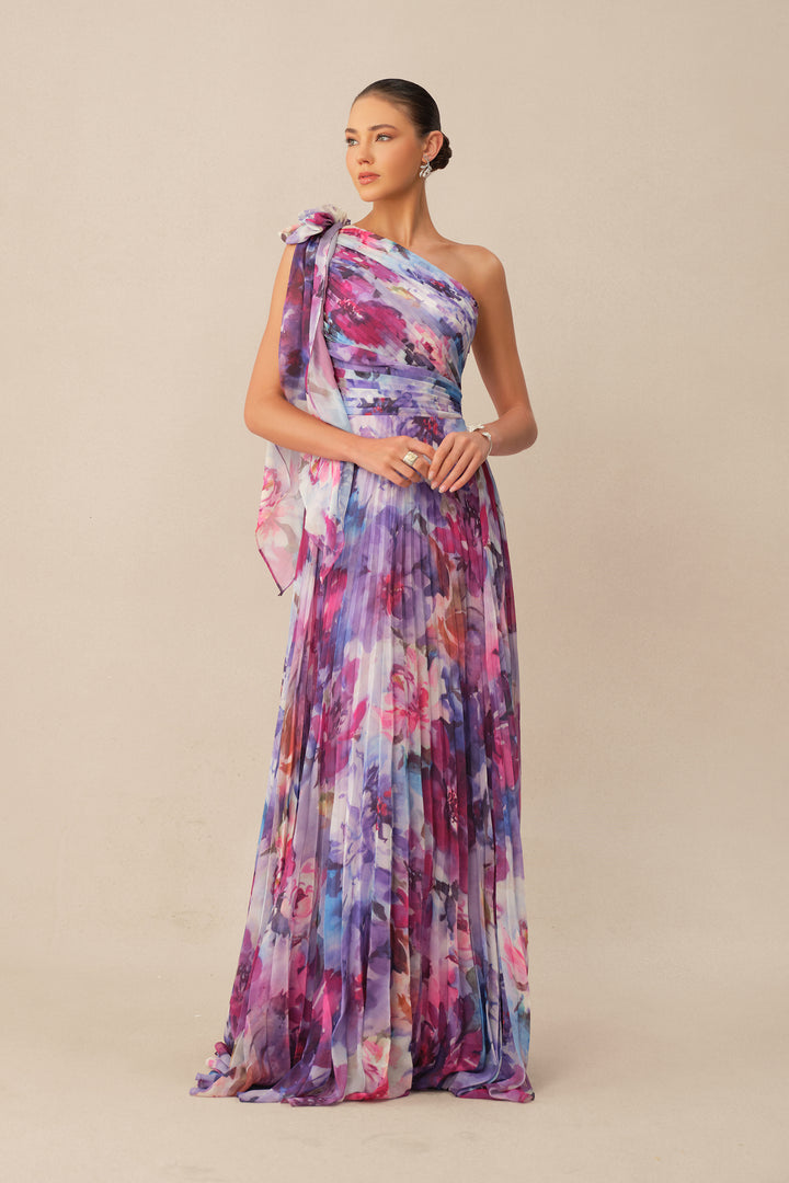 Lila Maxikleid mit Blumenprint und One-Shoulder-Träger – KYMA