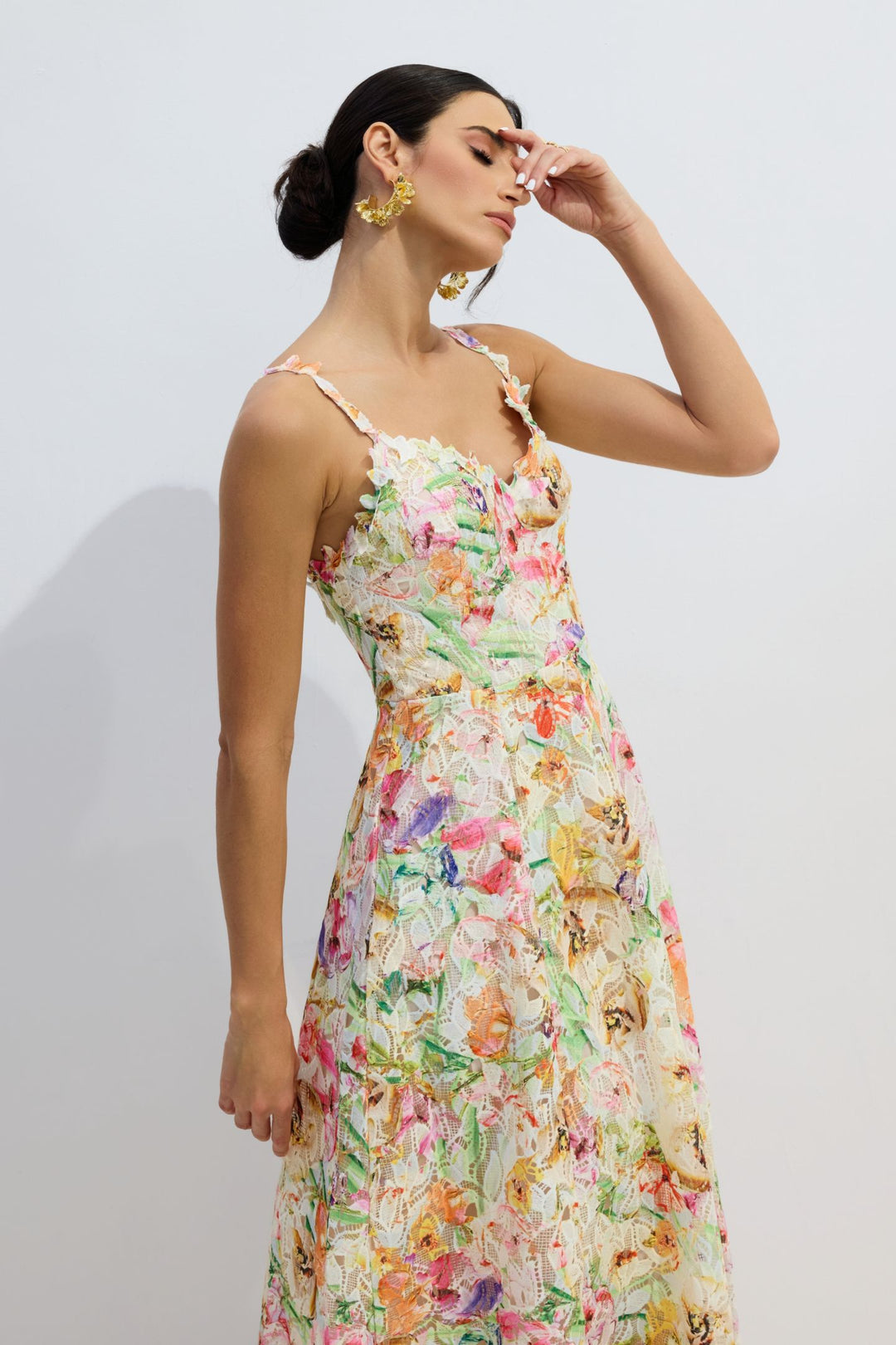 Kleid in verschiedenen Posen - KYMA