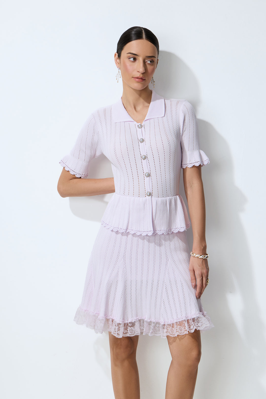 Detailansicht des Ajourstrickmusters am Kleid