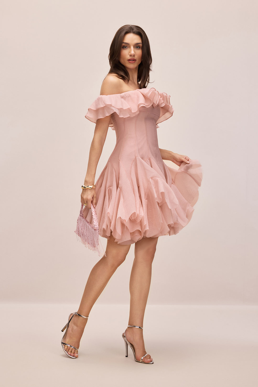 Stoffdetail des Vita Off-Shoulder Minikleids - KYMA