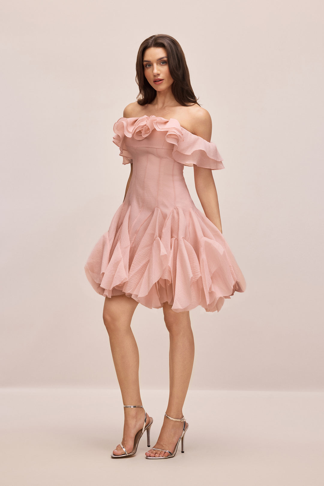 Vita Minikleid mit ausgestelltem Saum - KYMA